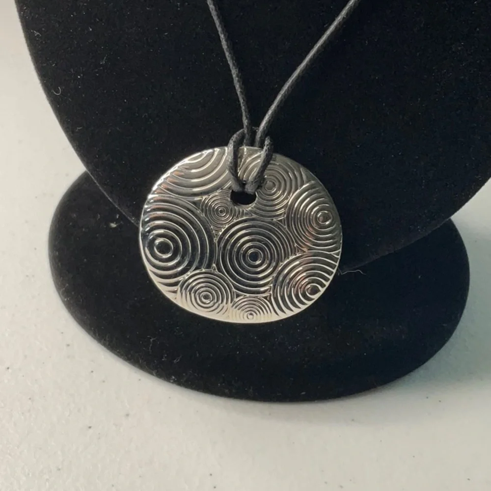 Lia Sophia Silver and Black Statement Necklace - Picture 3 of 11